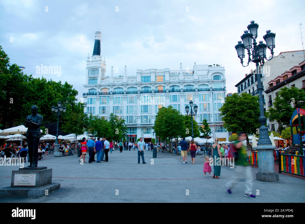 La place Santa Ana au crépuscule. Madrid, Espagne. Banque D'Images