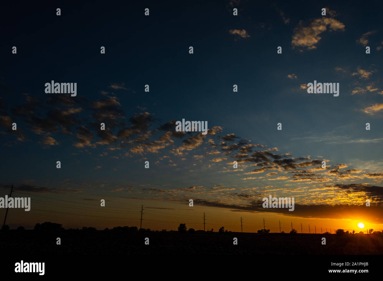 Un coucher du soleil de Septembre dans la région de Polk County, Iowa. Banque D'Images