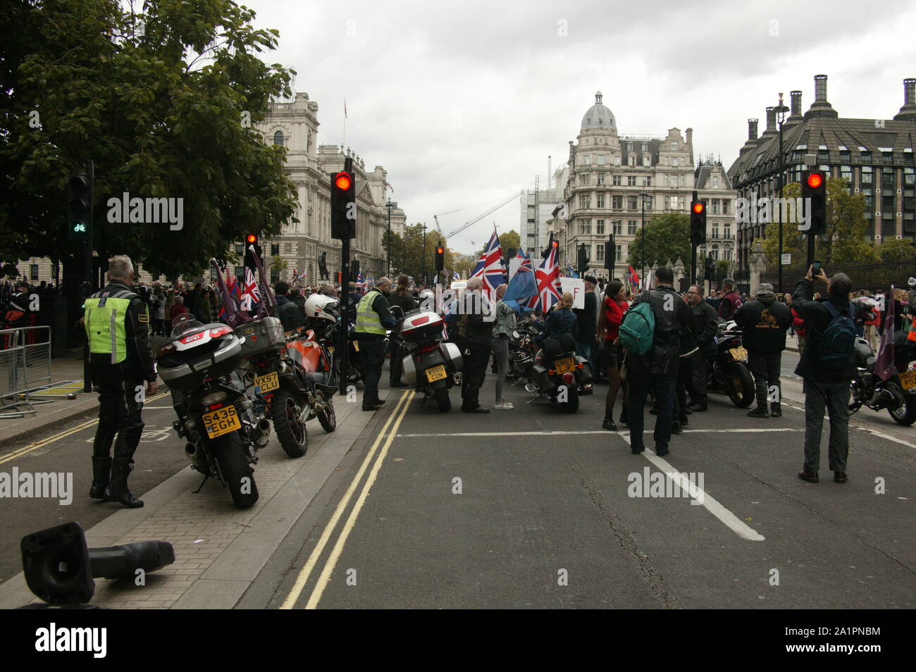 Les Motards Zoulou opération Anciens Combattants et manifestation à la place du Parlement, Londres, Royaume-Uni. Banque D'Images