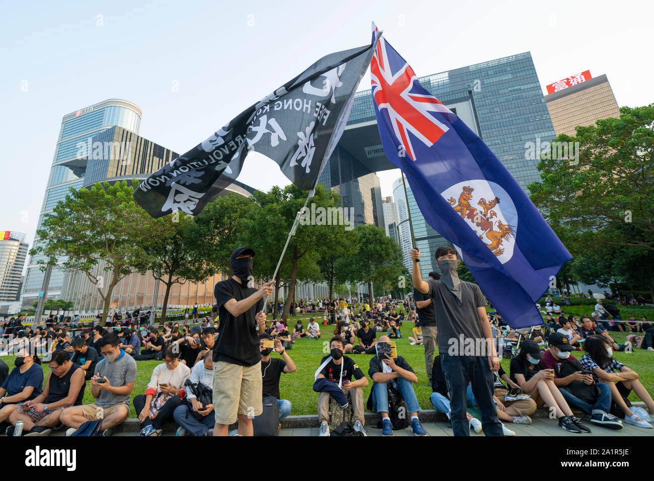 Central, Hong Kong. 28 Sep, 2019. Rally par des milliers de militants pro-démocratie à bureaux du gouvernement central à Tamar Park pour marquer le 5e anniversaire du début de l'égide du Mouvement. Credit : Iain Masterton/Alamy Live News Banque D'Images