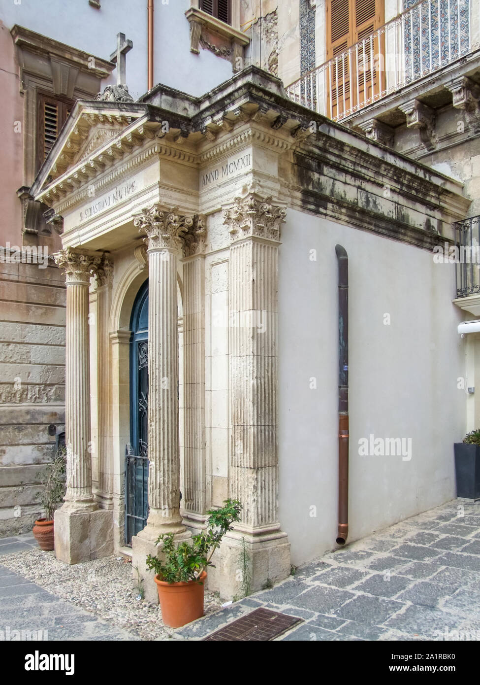 Le nom de l'église San Sebastiano dans Ortigia, situé sur une île près de la Sicile, Italie Banque D'Images