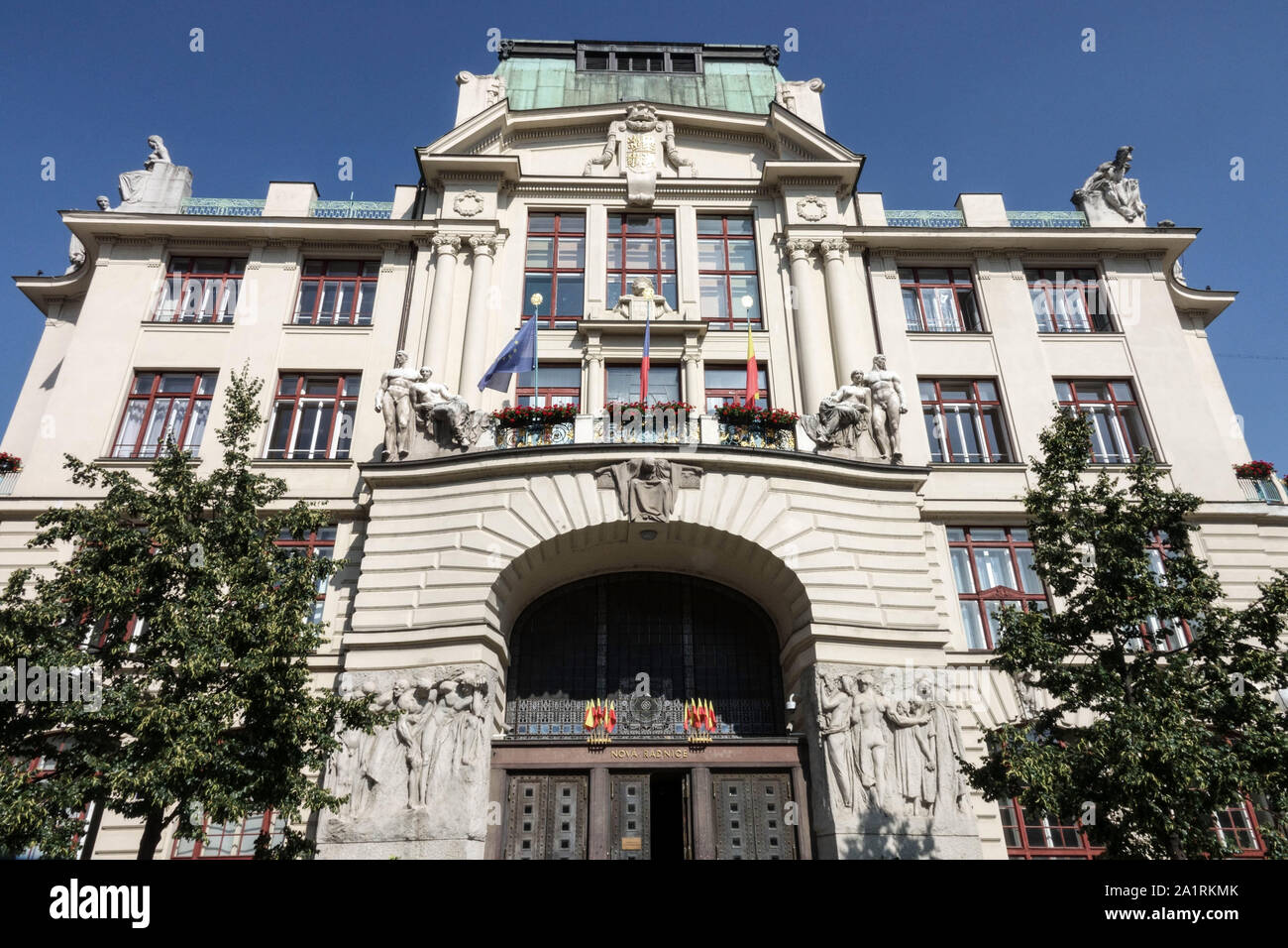 Prague, République tchèque. Hôtel de Ville / Nova radnice (1912) dans la place Namesti Marianske. Bâtiment de style Art Nouveau Banque D'Images