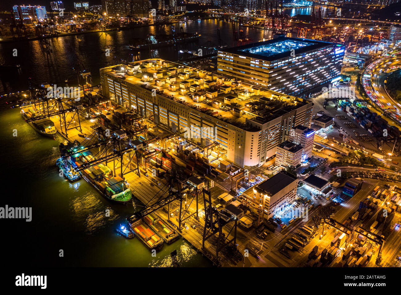 Les terminaux à conteneurs de Kwai Tsing sur drone Banque D'Images