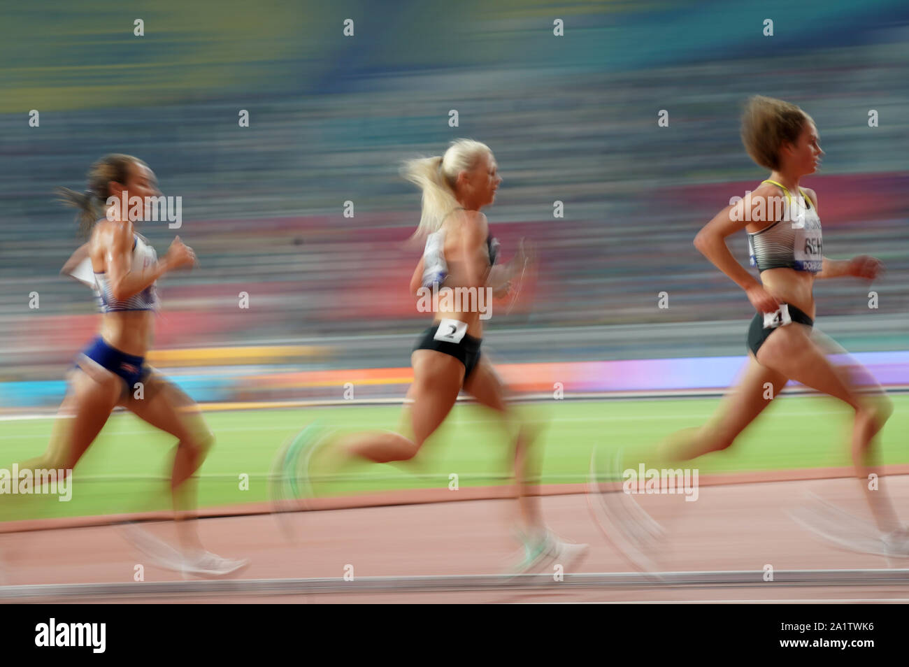 Doha, Qatar. 28 Sep, 2019. Les athlètes s'affrontent lors de la finale 10 000m femmes au Championnats du monde IAAF 2019 à Doha, Qatar, le 28 septembre 2019. Crédit : Li Gang/Xinhua/Alamy Live News Banque D'Images