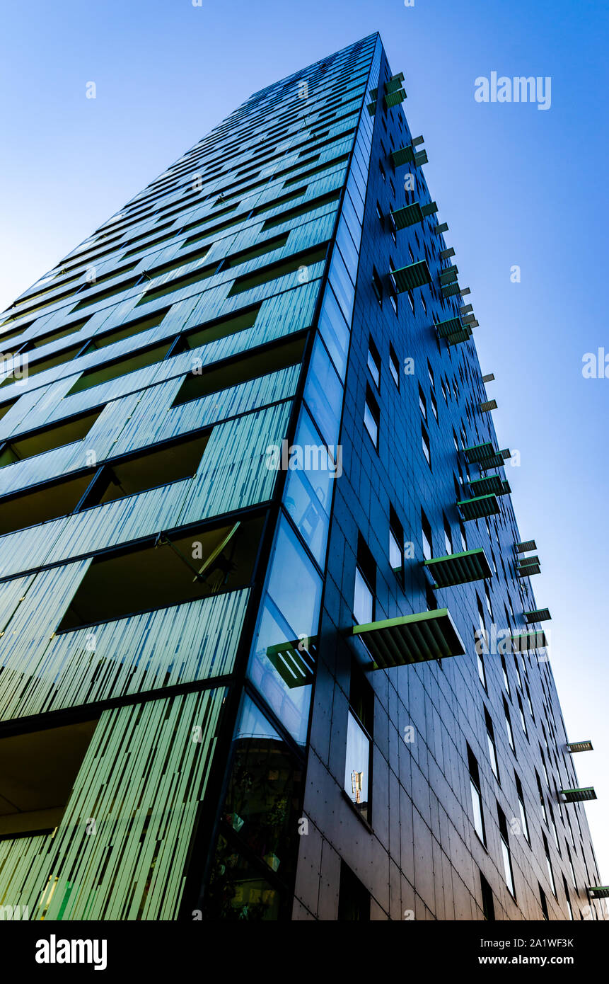 Les bâtiments d'architecture moderne à Vienne Autriche Europe métal verre et béton Banque D'Images