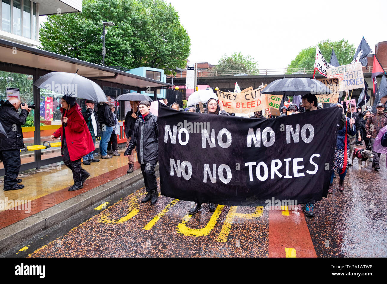 Manchester, UK. 29 septembre 2019. Rejeter Brexit, défendre notre démocratie - une collaboration entre Manchester pour l'Europe et en mars pour le changement et l'Assemblée du peuple contre l'austérité organiser une démonstration à la séparer du parti conservateur qui a eu lieu à Manchester, au Royaume-Uni 2019-09-29 © Gary Mather/Alamy Live News Banque D'Images