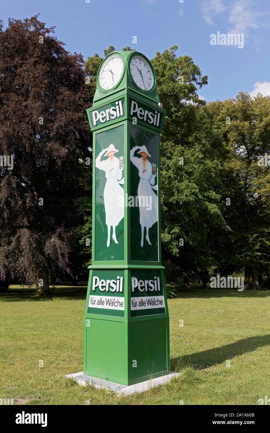 Persil watch avec femme blanche, figure la publicité Lubeck-Travemunde, Schleswig-Holstein, Allemagne Banque D'Images