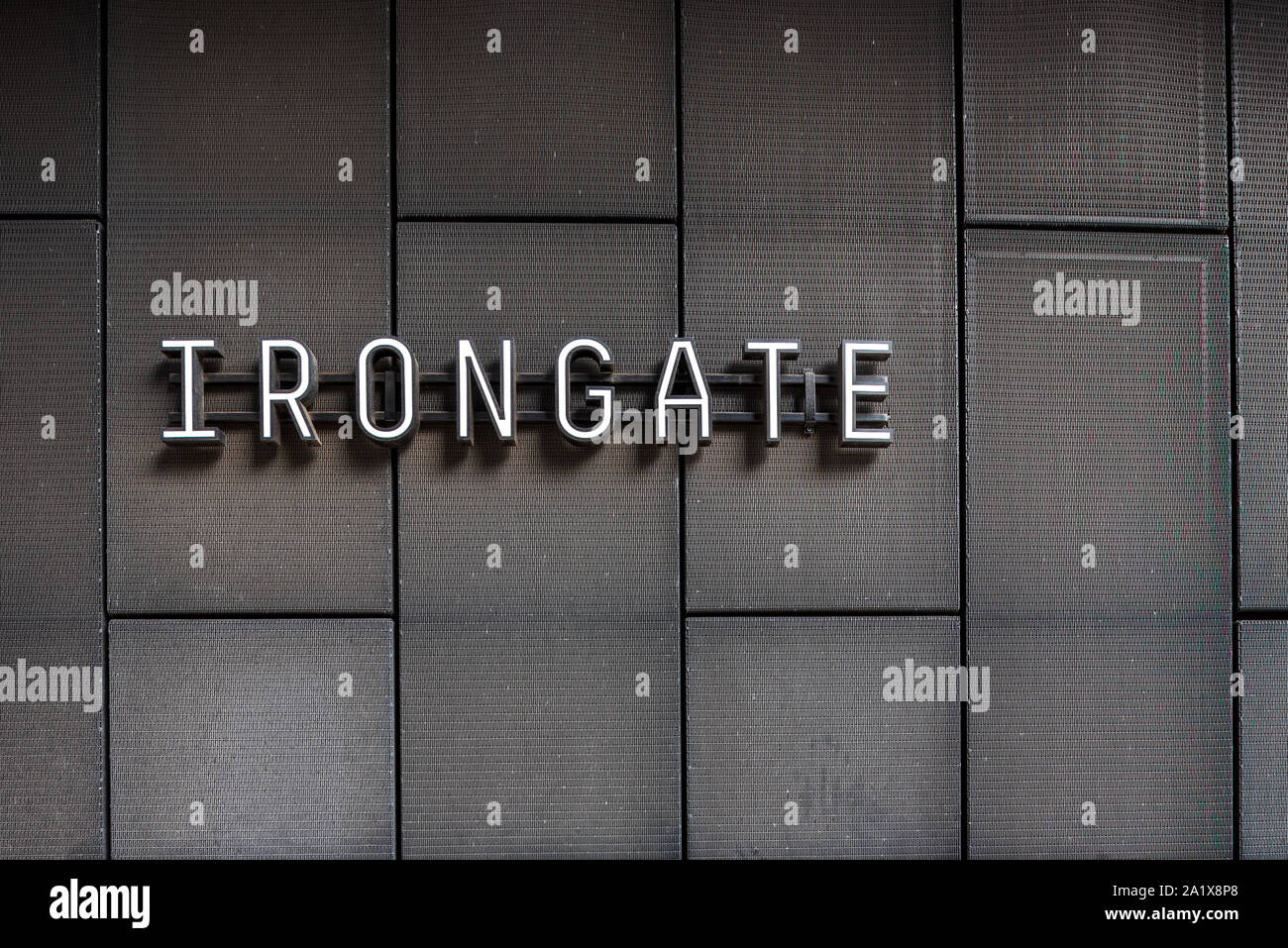 Irongate House London Aldgate -Détail de la rénovation bâtiment Irongate. Architectes originaux Fitzroy, Robinson & Partners 1978. Refurb Tatehindle Banque D'Images