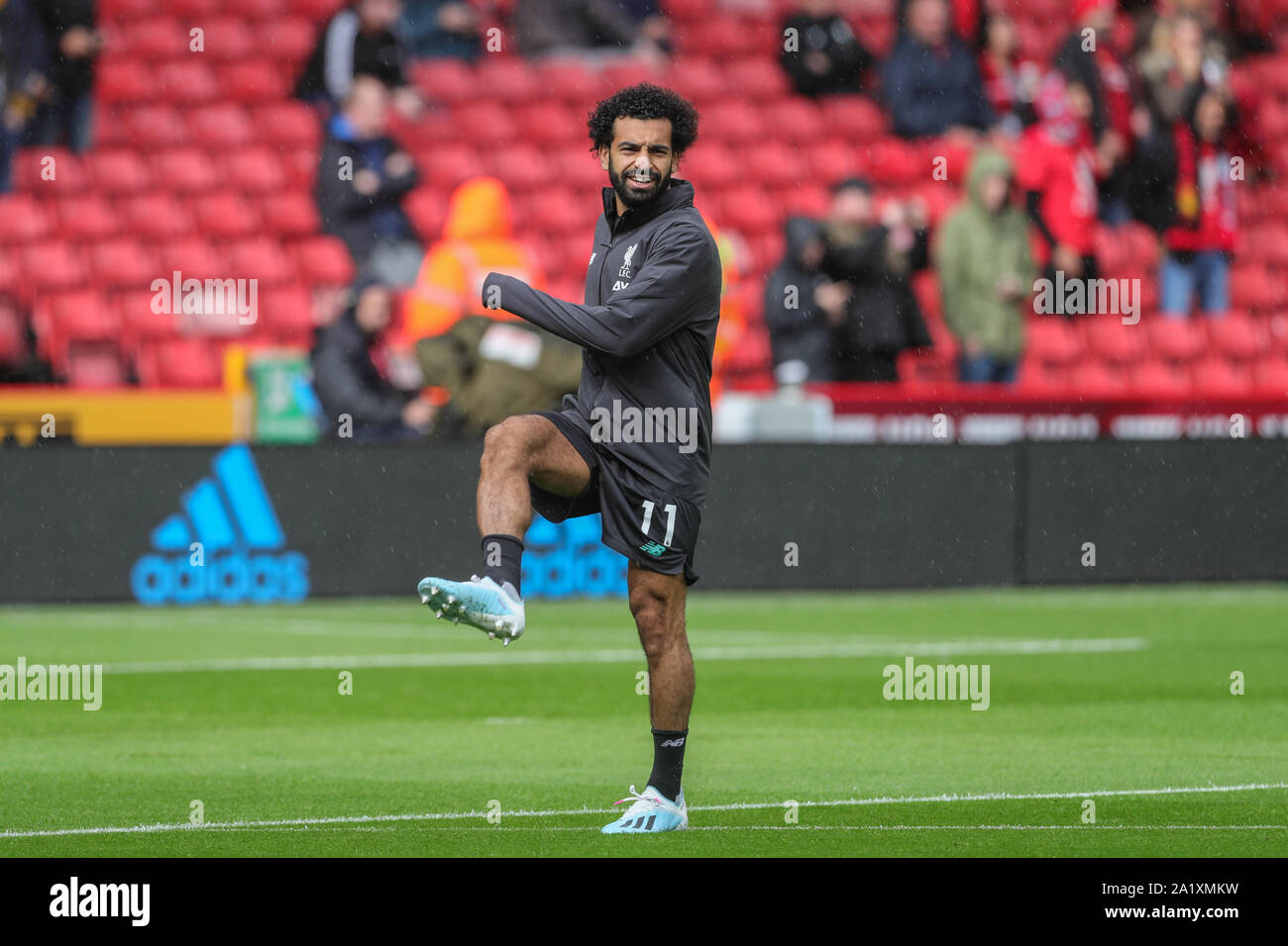 28 septembre 2019, Bramall Lane, Sheffield, Angleterre, Premier League, Sheffield United v Liverpool : Mohamed Salah (11) de Liverpool l'échauffement avant le coup d'envoi Crédit : Mark Cosgrove/News Images Banque D'Images