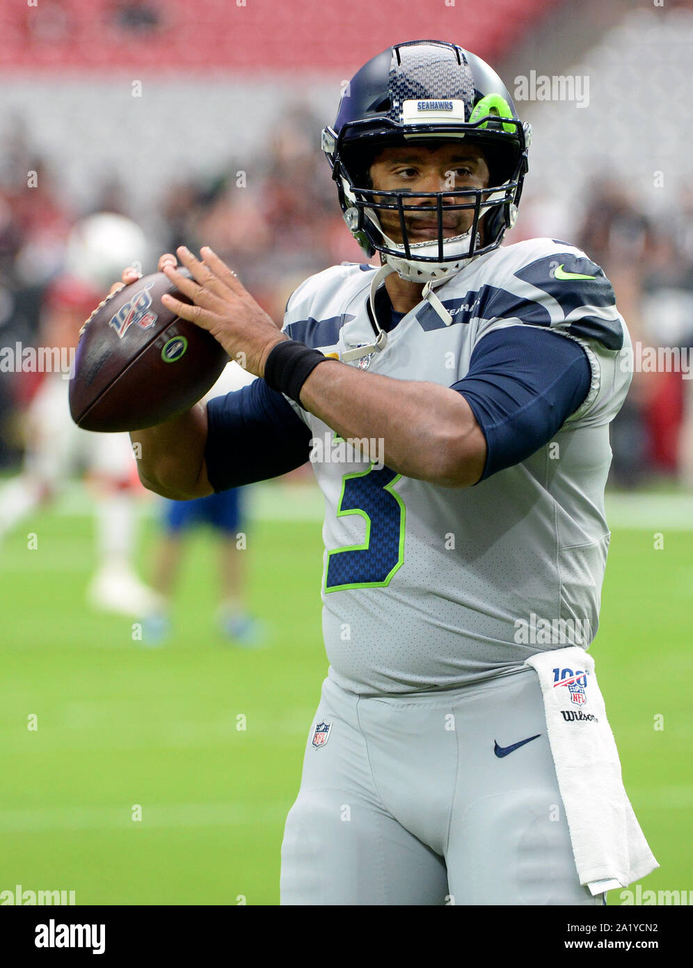 Glendale, États-Unis. Sep 29, 2019. Seattle Seahawks quarterback' Russell Wilson se réchauffe avant les Seahawks jouer les Arizona Cardinals au stade de State Farm, à Glendale (Arizona) le dimanche, Septembre 29, 2019. Photo par Art Foxall/UPI UPI : Crédit/Alamy Live News Banque D'Images