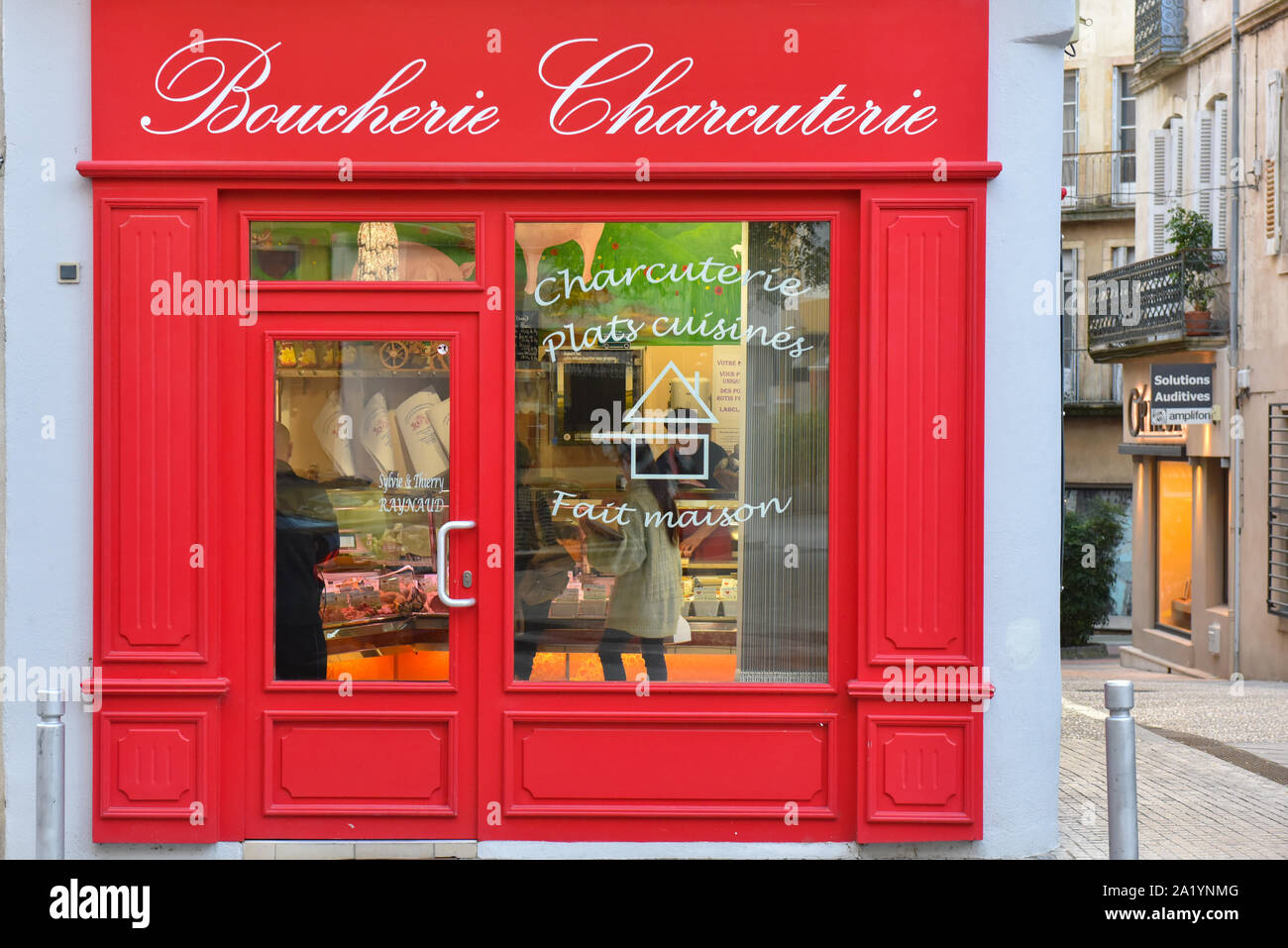 French butcher shop sign Banque de photographies et d'images à haute  résolution - Alamy