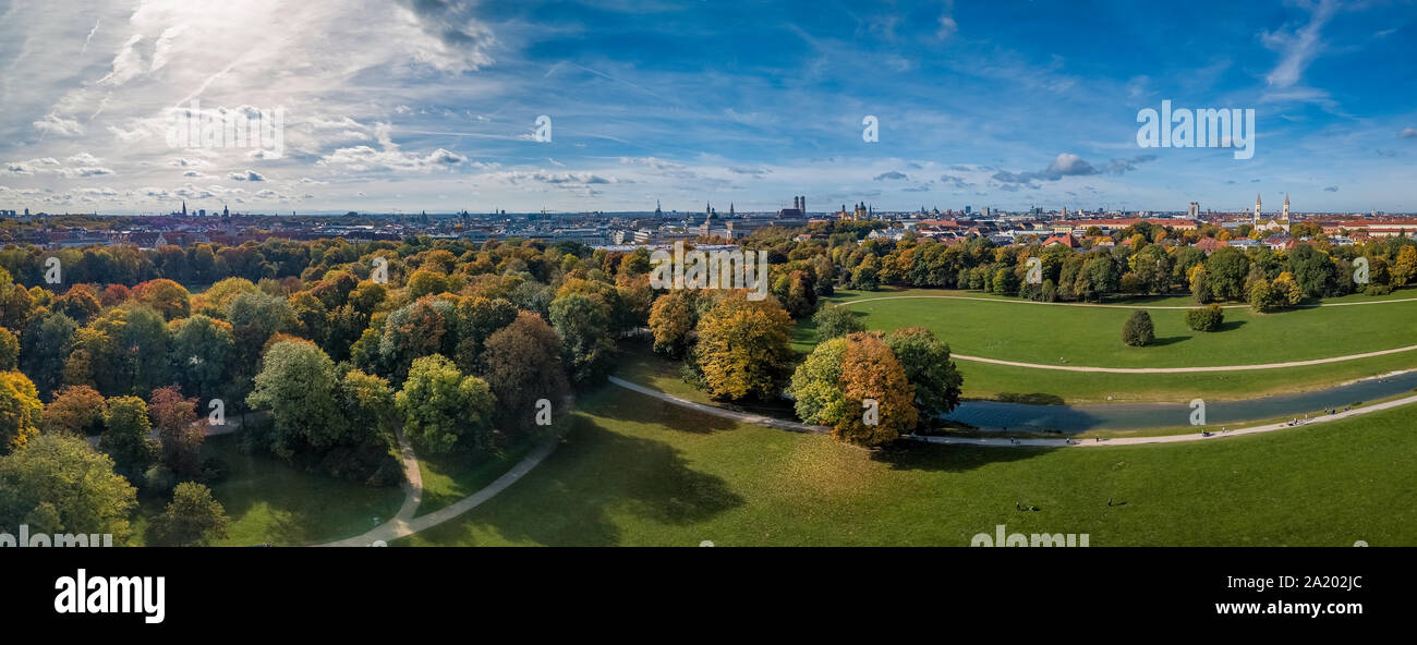 Super couleurs d'automne à l'Englischer Garten. Banque D'Images