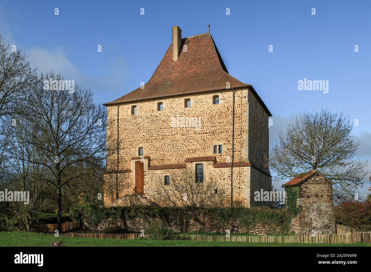 La France, Cher, Berry, Neuvy deux clochers, la Tour de Vesvre la tour de Vesvre () // France, cher (18), Berry, Neuvy-Deux-clochers, la Tour de Vesvre Banque D'Images