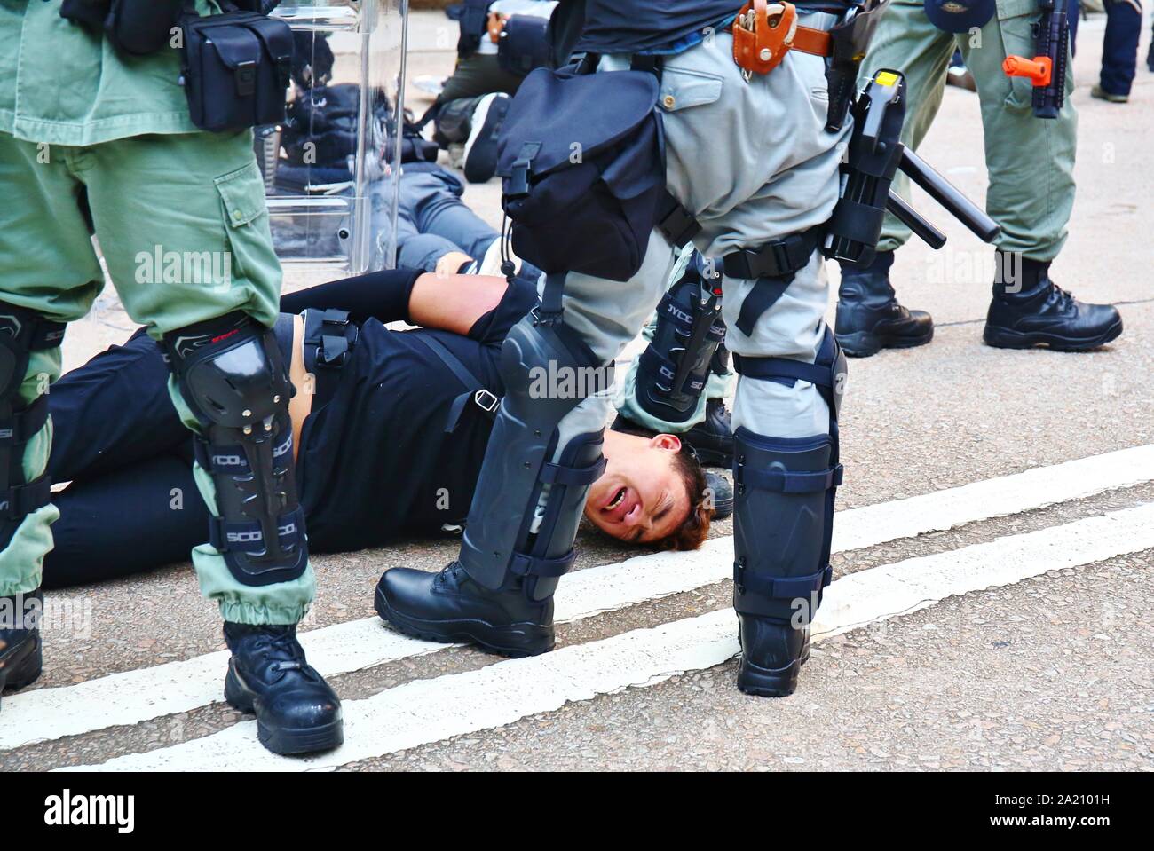 Hong Kong, Chine. Sep 29, 2019. Des dizaines de milliers de manifestants anti-non autorisé à un totalitarisme que mars se transforme en émeutes entre Hong Kong police et manifestants. Plus de centaines de manifestants ont été arrêtés et plusieurs personnes ont été envoyés à l'hôpital avec des blessés. Gonzales : Crédit Photo/Alamy Live News Banque D'Images