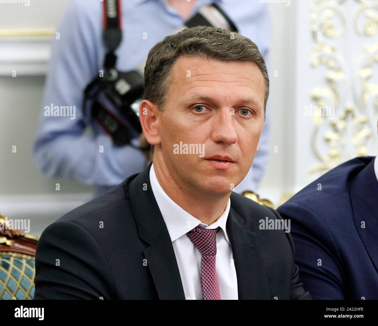 Chef de l'Etat Bureau of Investigations (SBI) Roman Truba vu lors d'une réunion à l'élection présidentielle Bureau de Kiev. Banque D'Images