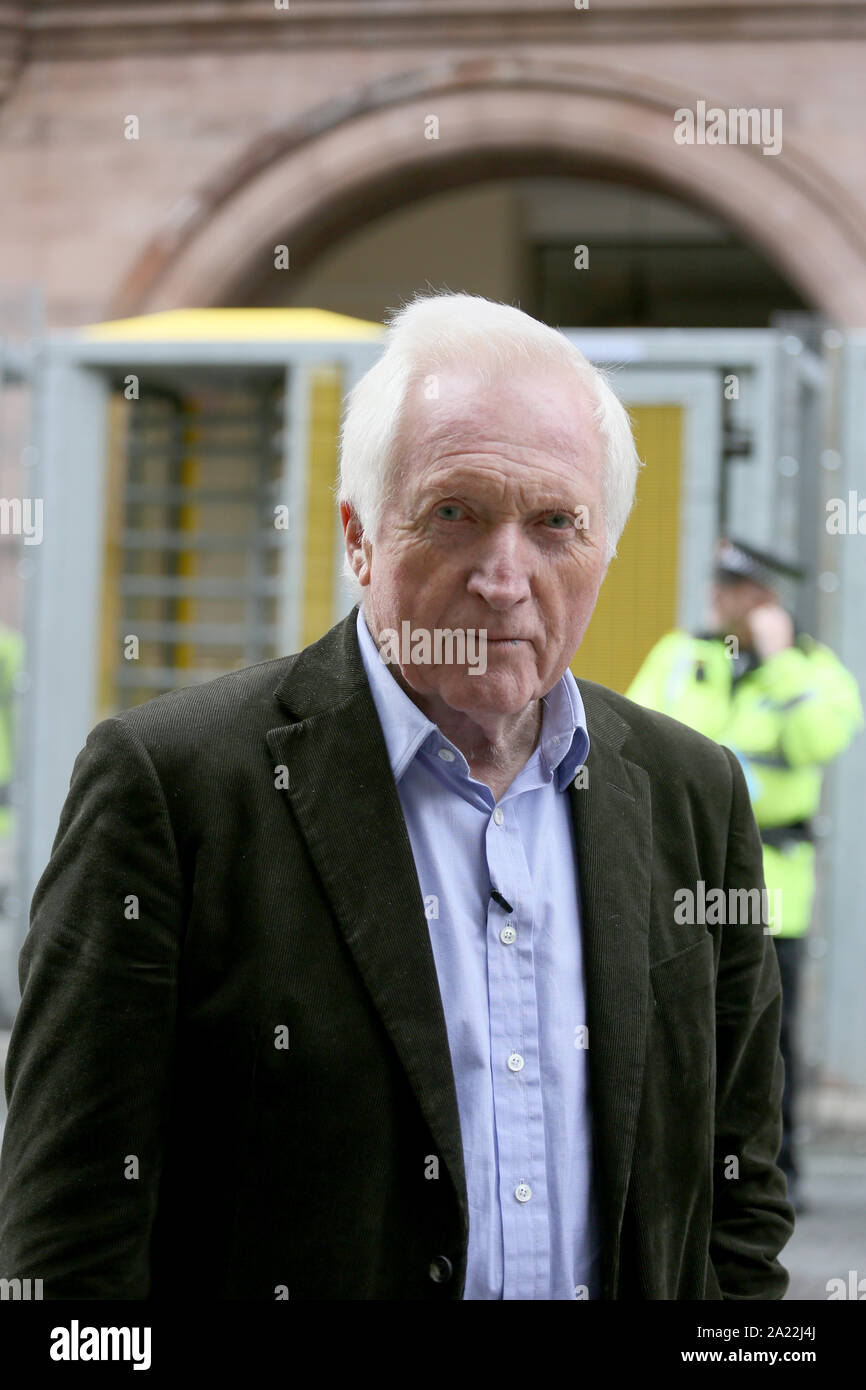 Manchester, UK. 30 Septembre,2019. David Dimbleby en dehors de la conférence du parti conservateur, Manchester, Lancashire, Royaume-Uni. Crédit : Barbara Cook/Alamy Live News Banque D'Images