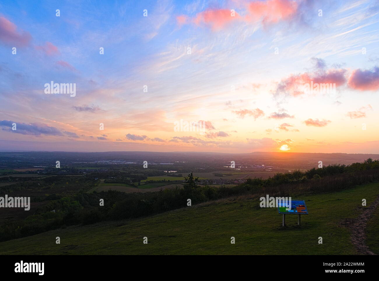 Un coucher de soleil depuis le Kent Downs Banque D'Images