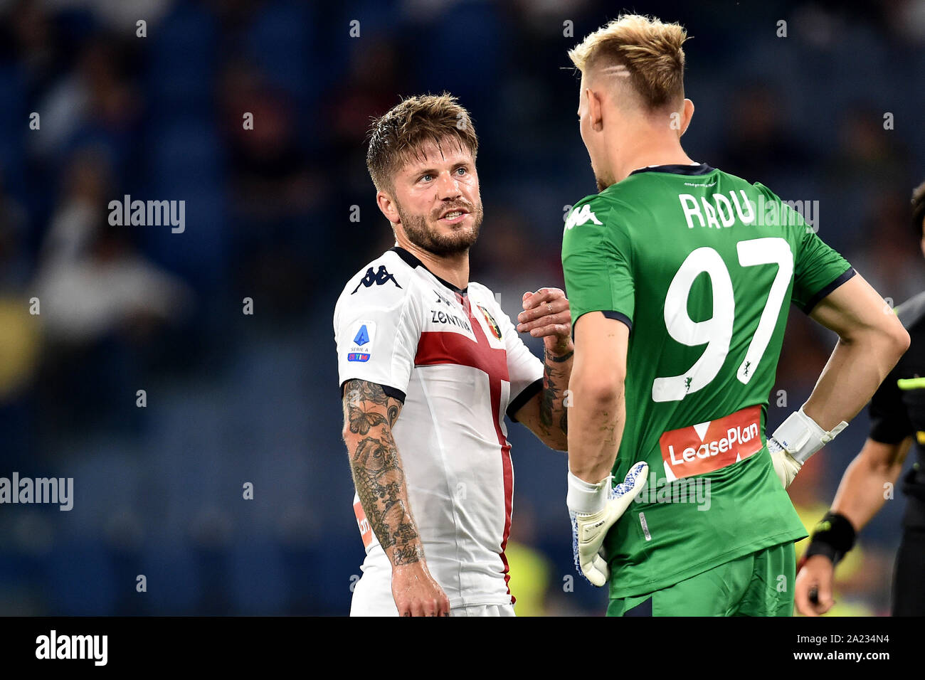 Lasse Hackens et Ionut Radu de Gênes Roma 25/08/2019 Stade olympique football Serie A 2019/2020 AS Roma - Genoa CFC Photo Andrea Staccioli / Insid Banque D'Images