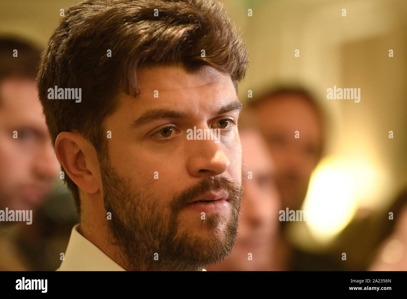 Prague, République tchèque. Sep 30, 2019. Le joueur de hockey BRENT SEABROOK des Blackhawks de Chicago parle au cours de la conférence de presse avant match LNH Série mondiale méchants Flyers vs à Prague, en République tchèque, le 30 septembre 2019. Credit : Michal Kamaryt/CTK Photo/Alamy Live News Banque D'Images