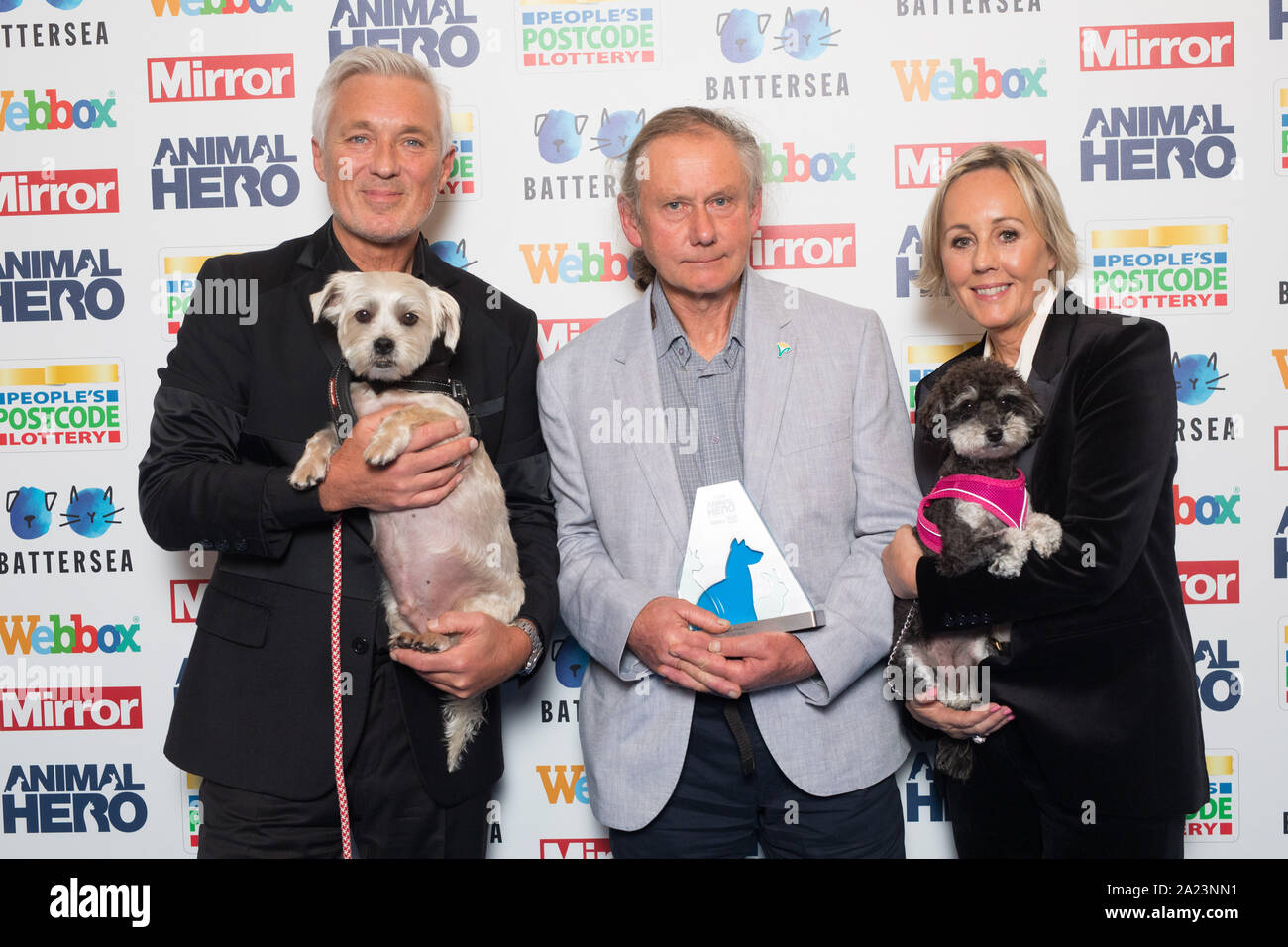 Lauréat du prix de reconnaissance spéciale Jay Wilde avec Martin et Shirlie Kemp à l'Animal miroir 2019 Prix des héros, en partenariat avec People's Postcode Lottery et Webbox. Banque D'Images