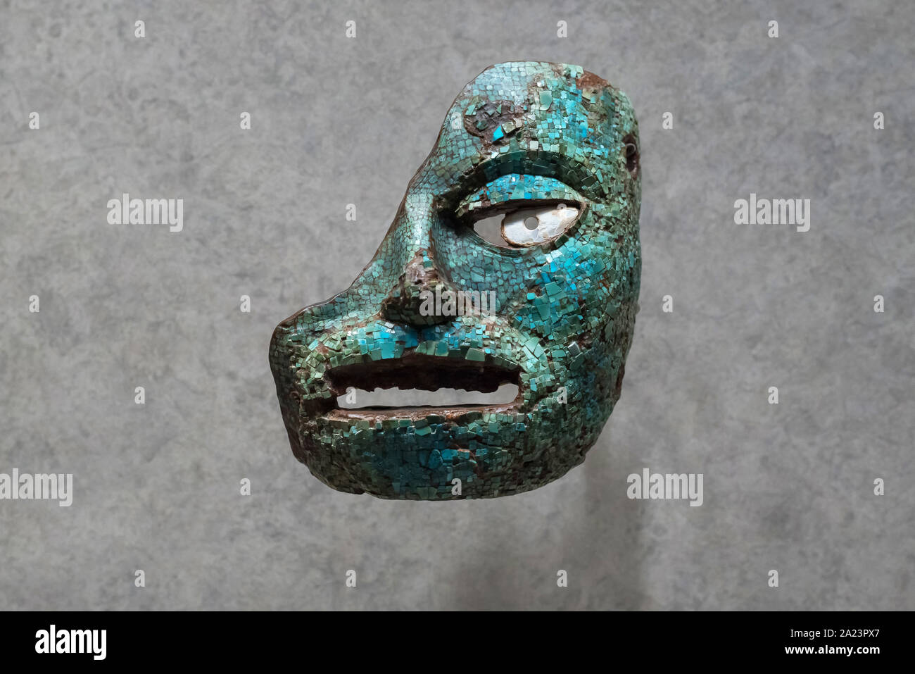 24 juillet 2019 : masque aztèque couverte de jade au Musée National d'anthropologie. La ville de Mexico Banque D'Images