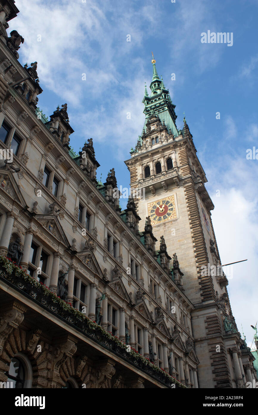 L'Hôtel de ville, mairie de Hambourg, le siège du gouvernement local de la Ville libre et hanséatique de Hambourg Allemagne Banque D'Images