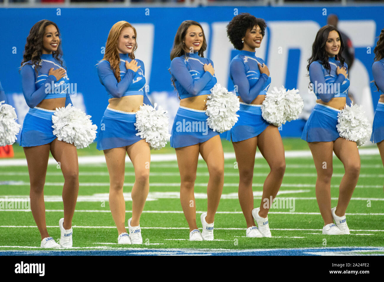 Pom pom girls des lions de detroit Banque de photographies et d’images