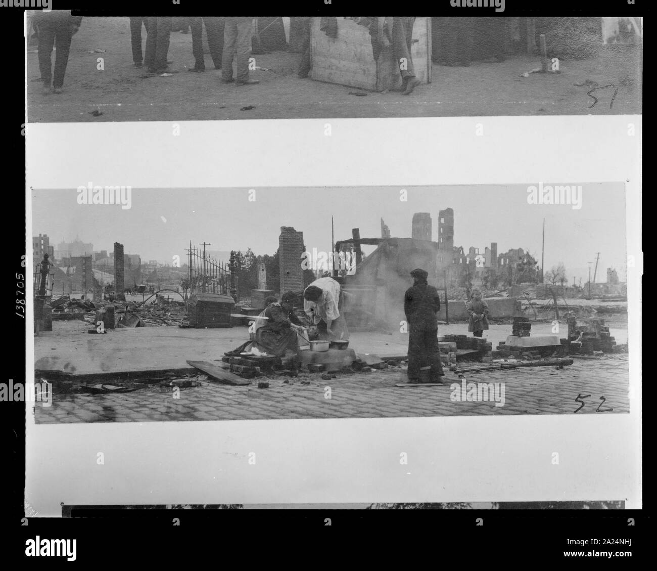 La cuisine des gens dans la rue après le séisme et l'incendie de 1906, San Francisco, Californie Banque D'Images