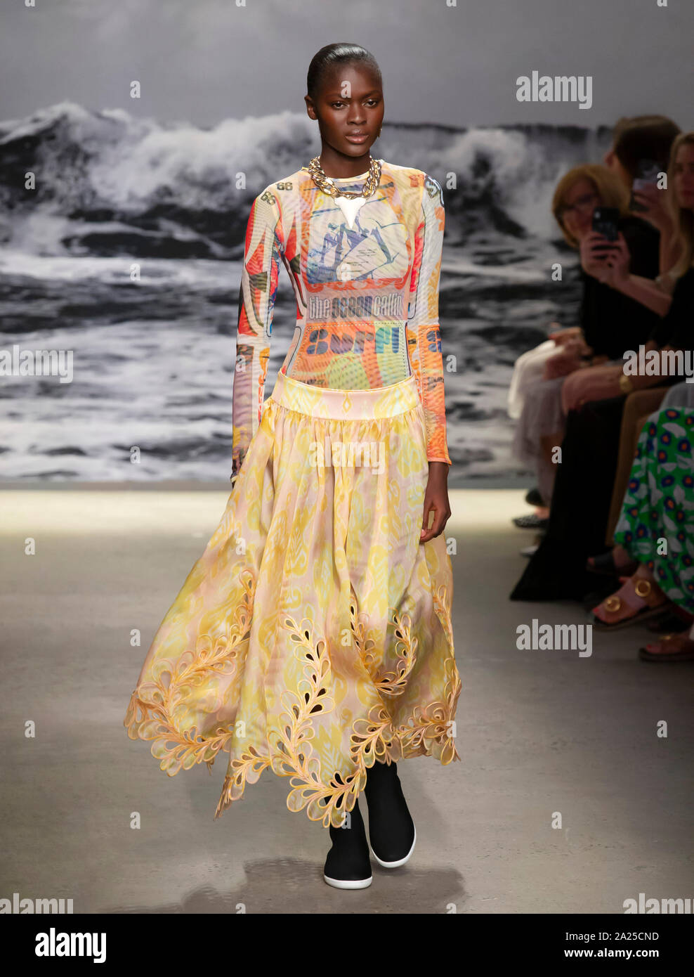 New York, NY - Sept 09, 2019 : A model au Printemps Été 2020 La Société Fashion Show Banque D'Images