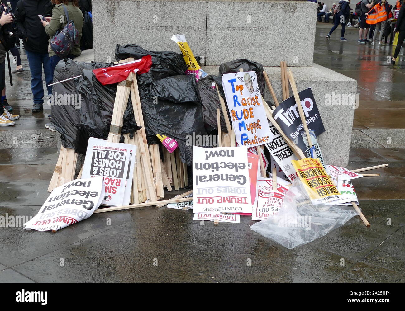 Manifestations à Whitehall et Trafalgar Square Londres durant la visite officielle du Président américain Donald Trump en Grande-Bretagne ; Juin 2019 Banque D'Images