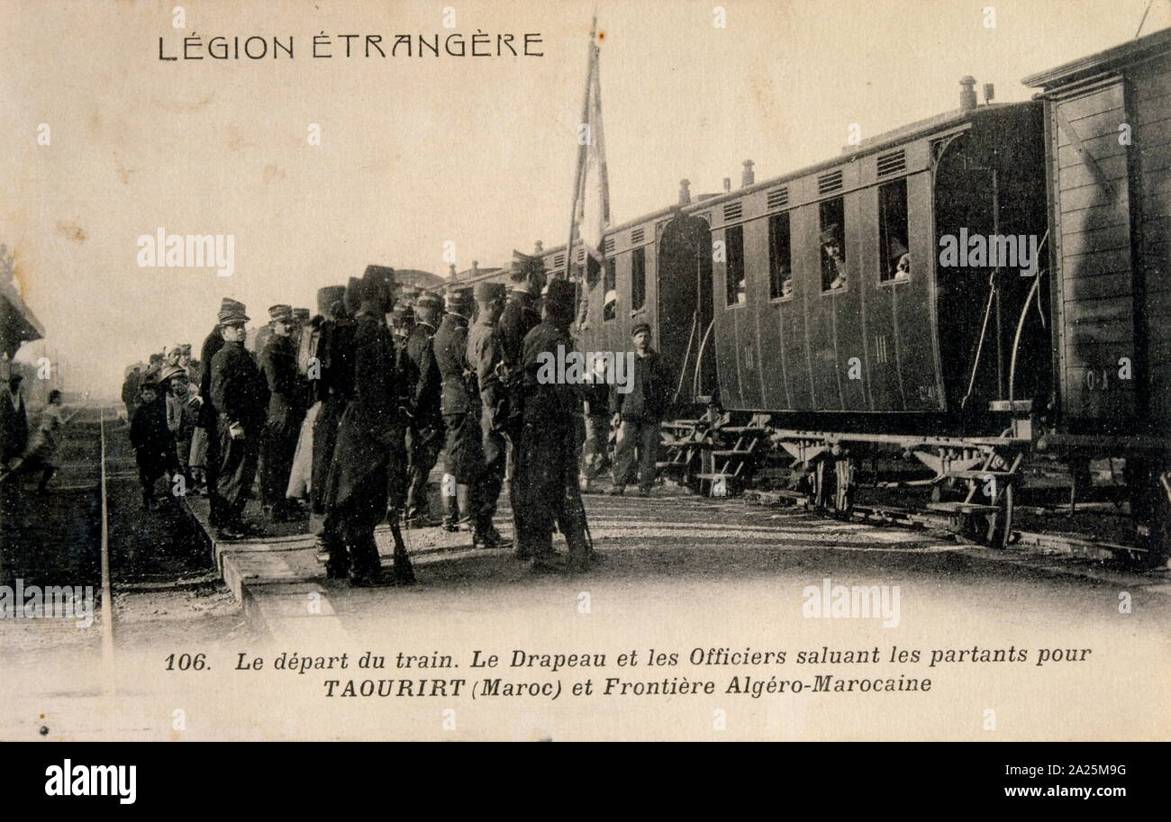 Le légionnaire français soldats coloniaux en gare sur la frontière 1905 La carte postale. Banque D'Images