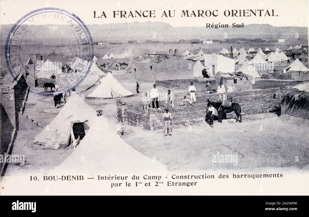 Le légionnaire français soldats coloniaux en patrouille près de l'Atlas, Maroc 1909 carte postale. Banque D'Images
