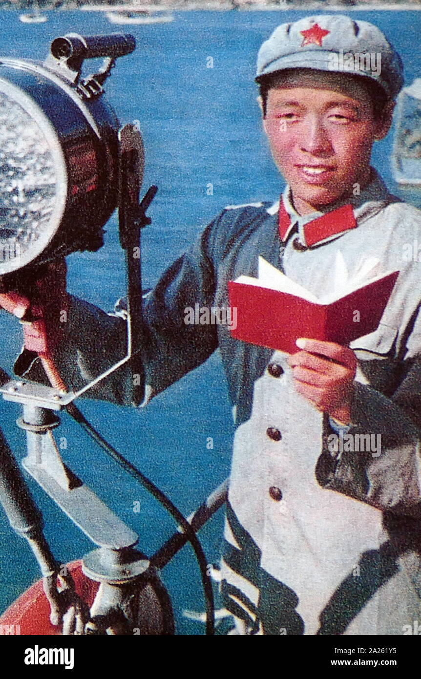 Études des cadets de la marine chinoise les citations du président Mao, durant la Révolution culturelle. Chine 1967 Banque D'Images
