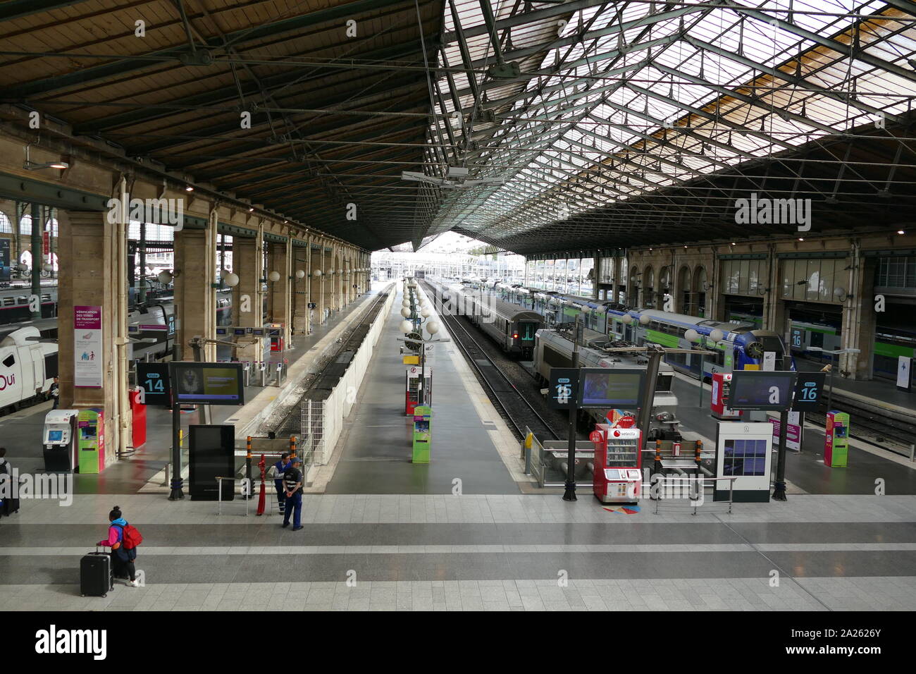 La Gare du Nord (Gare du Nord), Paris-Nord officiellement, est l'une des six grandes gares terminus du réseau grandes lignes SNCF pour Paris, France. Banque D'Images