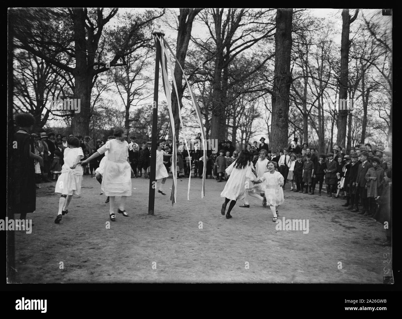 Les terrains de jeu, jour de mai. Pole dance mai Banque D'Images