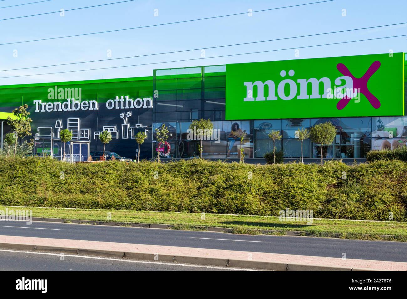 Moemax Mömax façade magasin de meubles à Sopron, Hongrie Banque D'Images