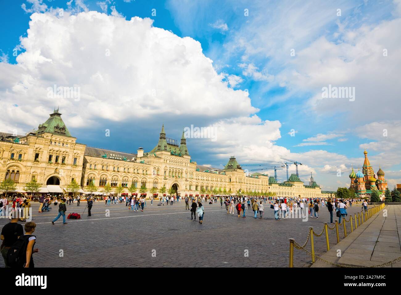 Moscou, Russie - le 9 juillet 2019 : Universaľnyj Gosudarstvennyj Magazin GUM sur la Place Rouge - State Department Store Banque D'Images