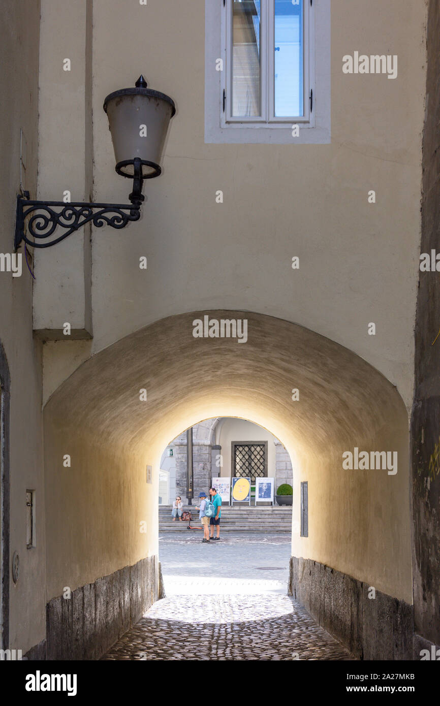 Passage pavées de la vieille ville, Ljubljana, Slovénie Banque D'Images