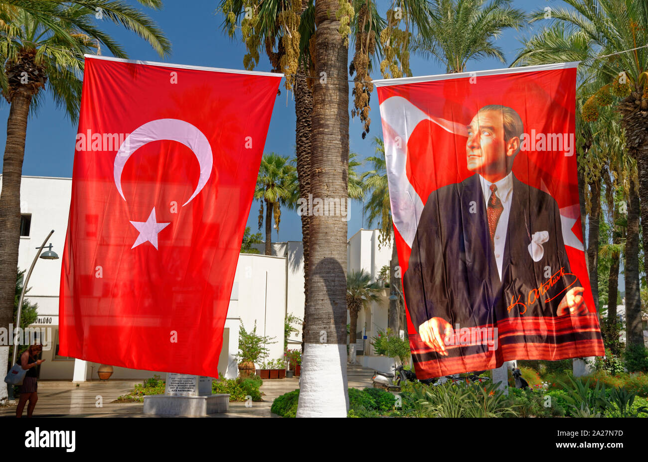 Mustafa Kemal Atatürk et de bannière bannière drapeau turc. Banque D'Images
