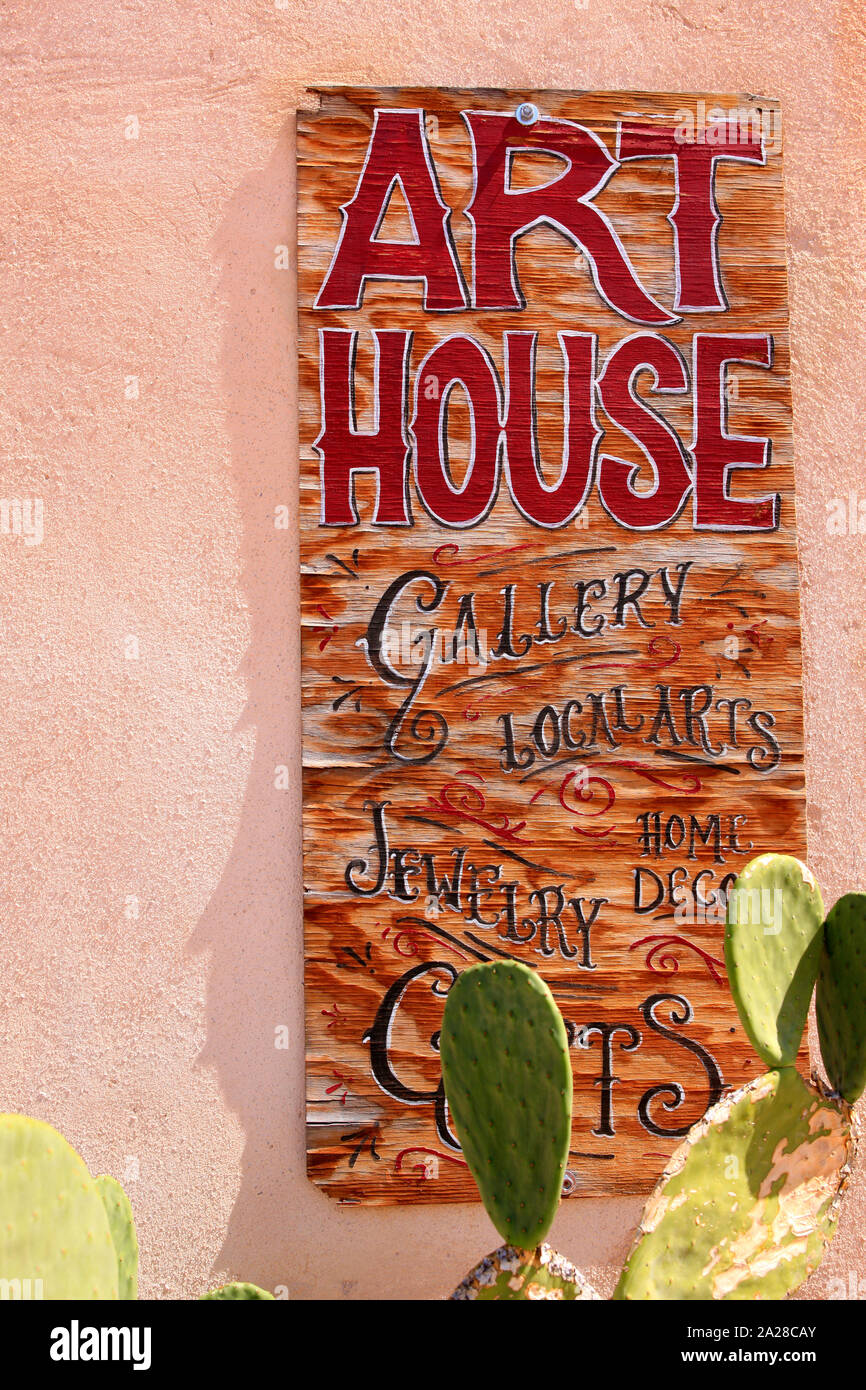 Art House Gallery affiche à l'extérieur de la vieille ville d'Artisans ligne dans Tucson AZ Banque D'Images