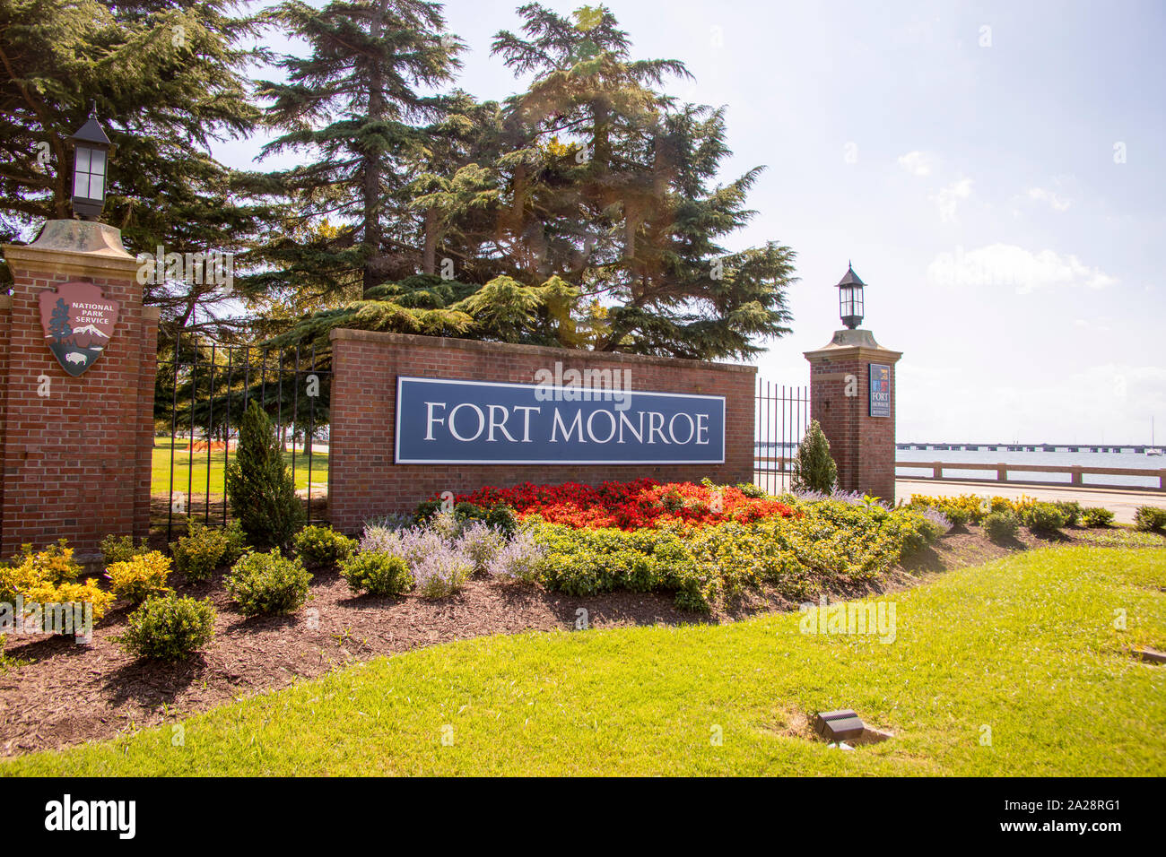 Hampton, Virginie - 24 septembre 2019 : Entrée signe pour Service national des parcs Fort Monroe, Virginie. Banque D'Images