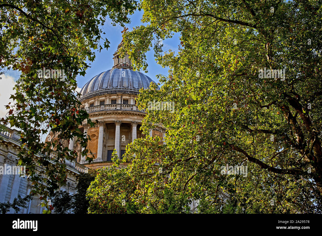 La Cathédrale St Paul, London- conçu par Sir Christopher Wren et l'emblématique monument de Londres. Banque D'Images
