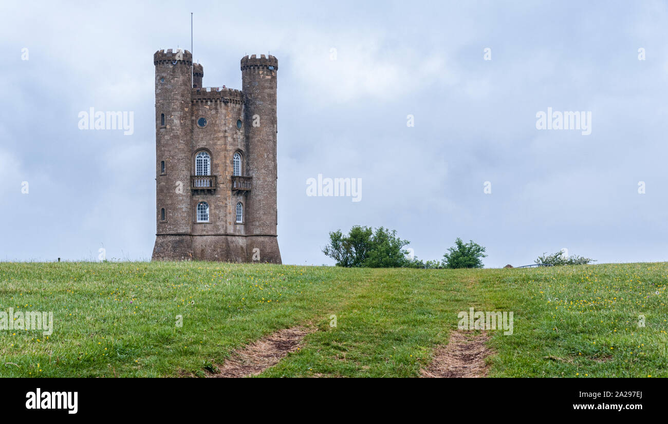 Broadway Tower est une folie sur Broadway Hill, près de le grand village de Broadway, dans le comté anglais de Worcester, Cotswolds, Royaume-Uni - Beacon Tower Banque D'Images