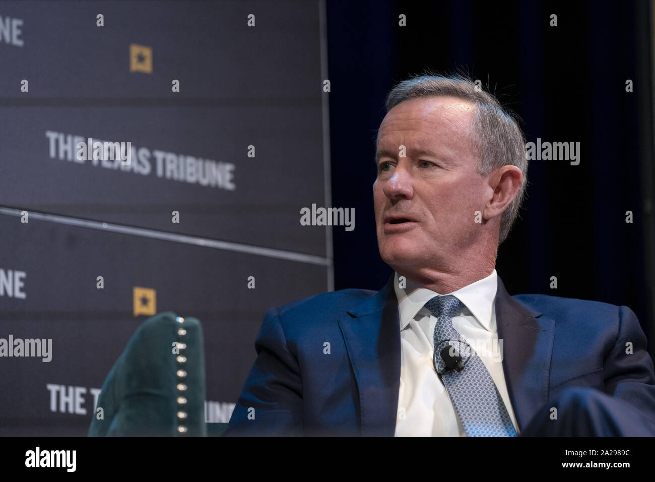 Austin, Texas, États-Unis. 27 Sep, 2019. L'amiral à la retraite et ancien SEAL William McRaven parle de le raid qui a tué Oussama Ben Laden en 2011 en tant qu'il apparaît sur un podcast avec grands Garrett de CBS lors d'une tribune au Texas session Festival le 27 septembre 2019. Credit : Bob Daemmrich/ZUMA/Alamy Fil Live News Banque D'Images