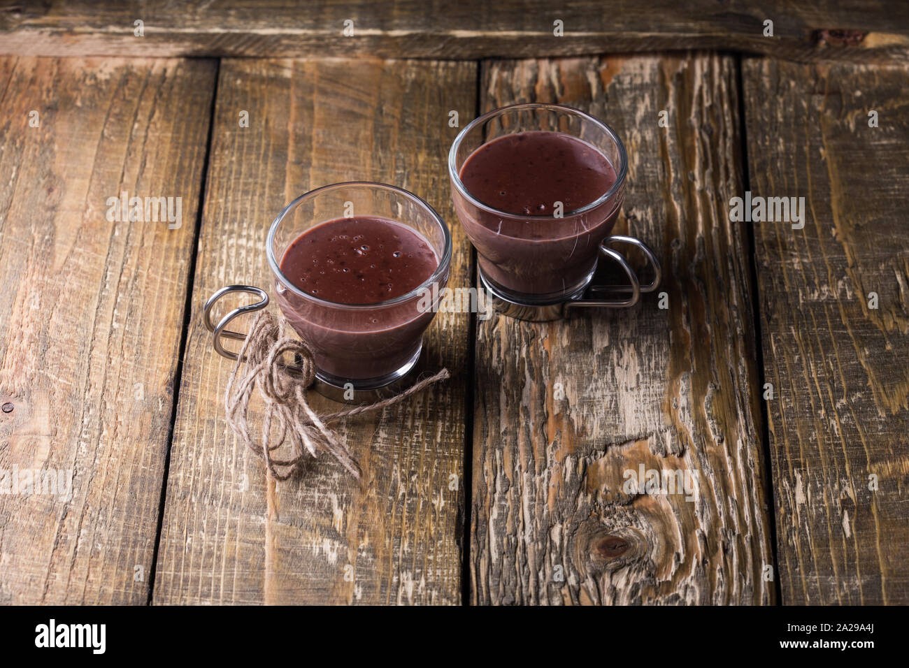 Chocolat chaud, hygge automne ou en hiver week-end Vacances, still life, cosy home Banque D'Images