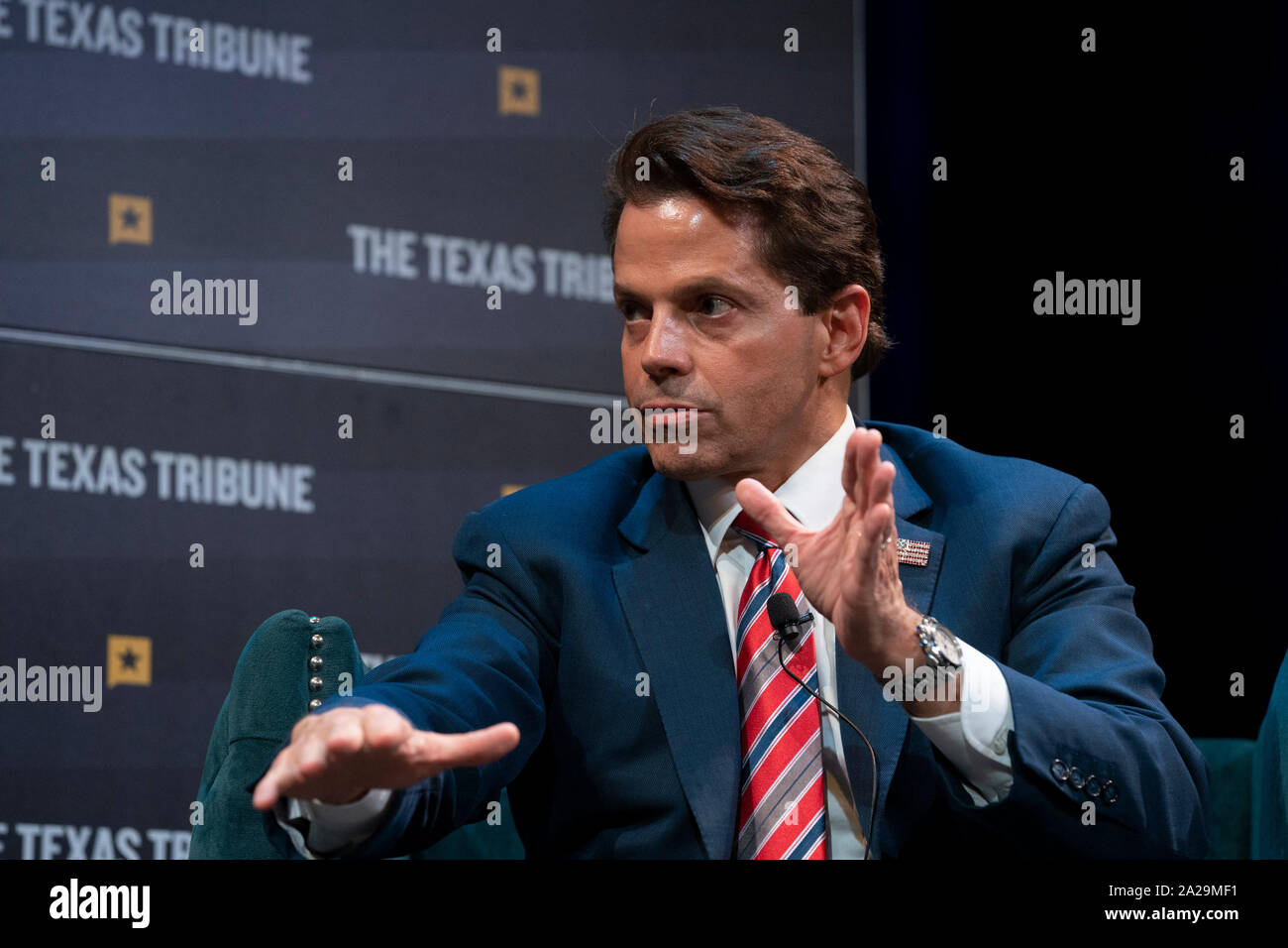 Ancien Directeur des Communications de la Maison Blanche Anthony Scaramucci, maintenant un expert politique et de l'investisseur, parle avec l'BuzzFeed Ben Smith au Festival à Austin Texas Tribune. Banque D'Images