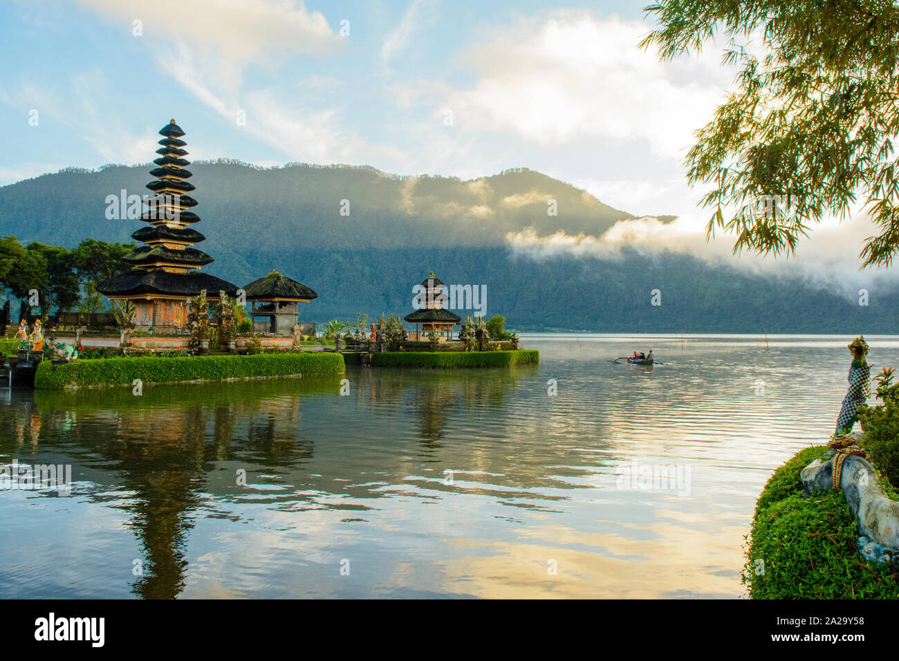 Paysage du matin au Temple d'Ulun Danu, Bali, Indonésie Banque D'Images