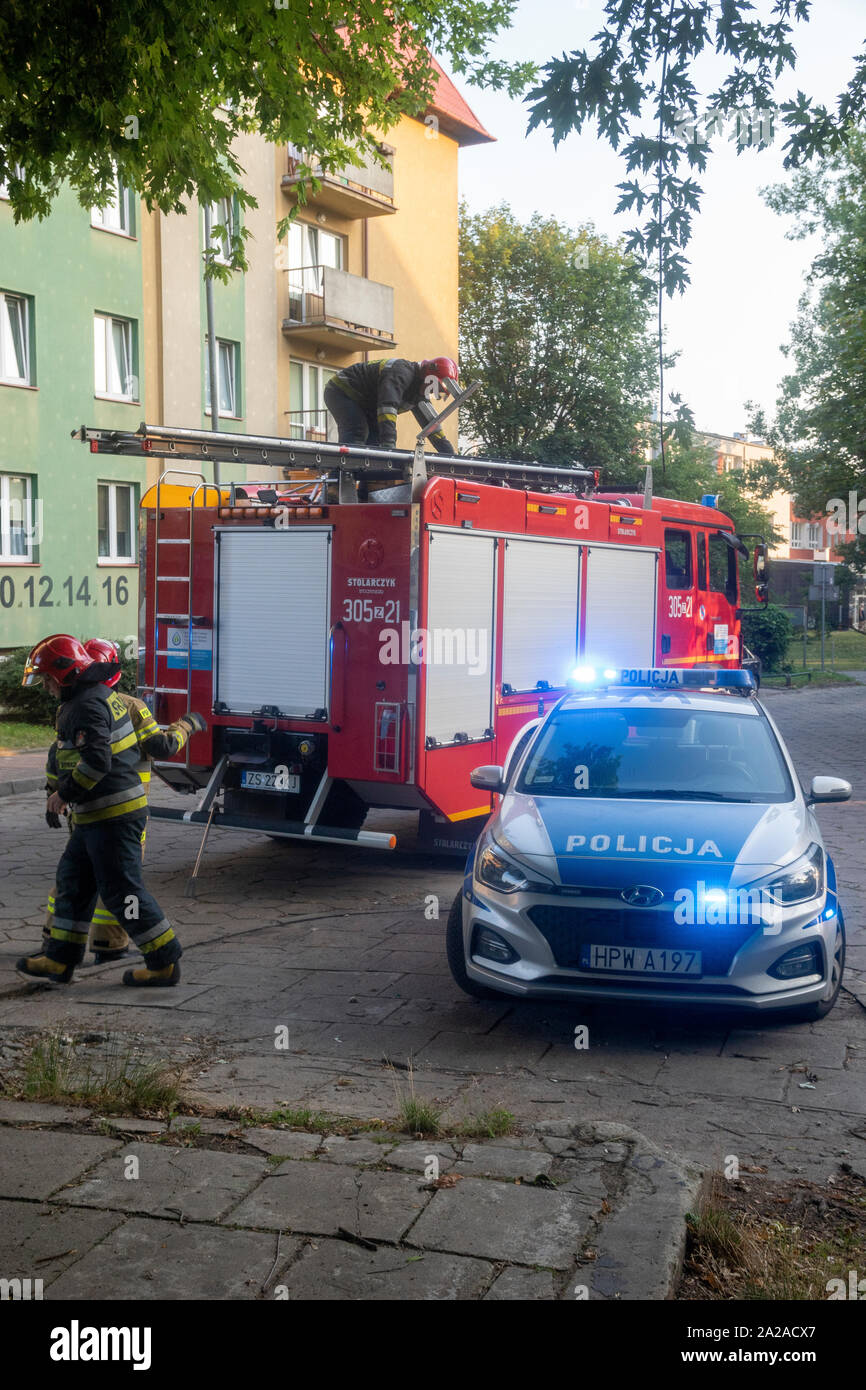 Szczecin, Poland-August 2019 : l'action de la brigade de pompiers et de la police dans une résidence Banque D'Images