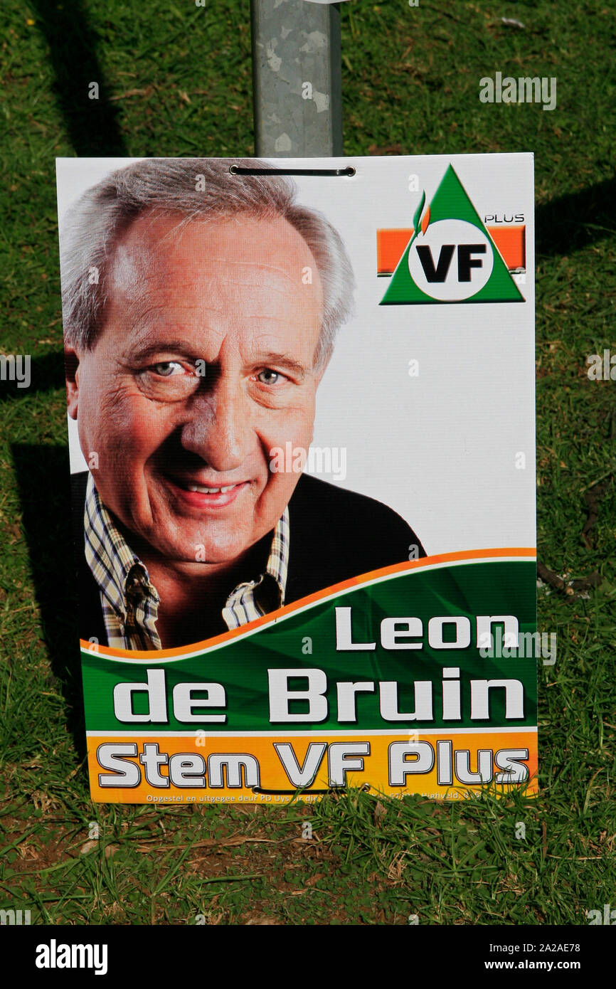 VF plus (Vryheidsfront) poster avec une Leon De Bruin photo, Lynwood Église catholique, Pretoria IEC de vote, Border Road East, Lynwood, Pretoria, la Province de Gauteng, Afrique du Sud. Banque D'Images