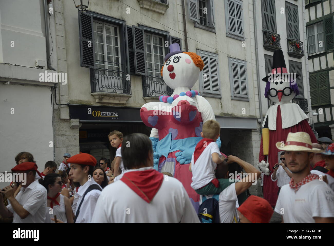 La favorite du roi à la Parade des géants à Bayonne, pasakdek Banque D'Images